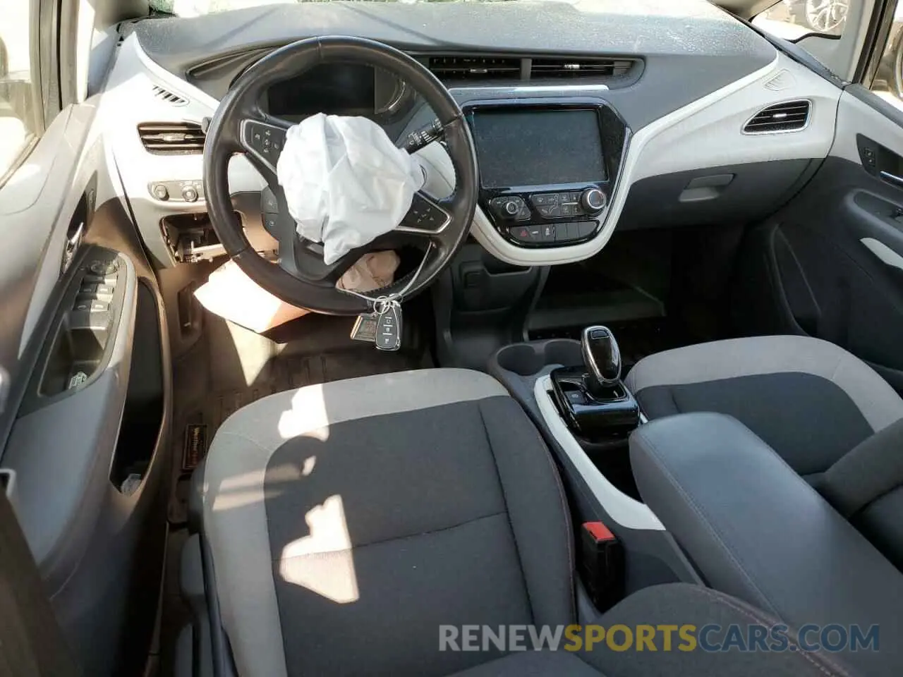 8 Photograph of a damaged car 1G1FY6S07M4108853 CHEVROLET BOLT 2021