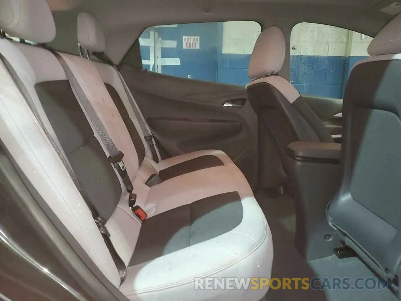 10 Photograph of a damaged car 1G1FY6S08M4101944 CHEVROLET BOLT 2021