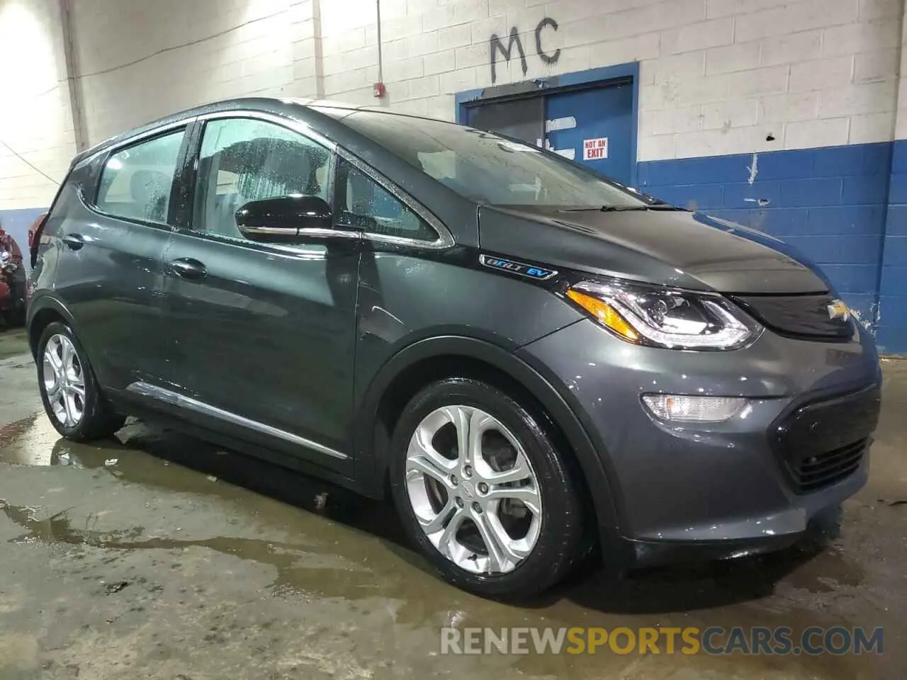 4 Photograph of a damaged car 1G1FY6S08M4101944 CHEVROLET BOLT 2021