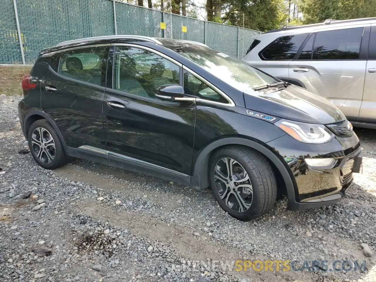 4 Photograph of a damaged car 1G1FZ6S00M4112627 CHEVROLET BOLT 2021