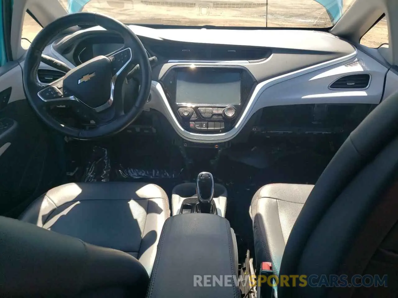8 Photograph of a damaged car 1G1FZ6S01M4102835 CHEVROLET BOLT 2021