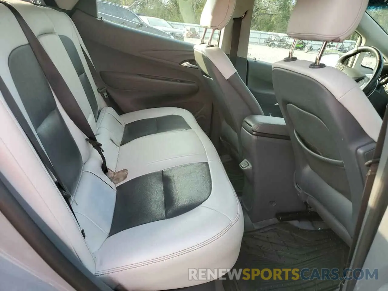 11 Photograph of a damaged car 1G1FZ6S04M4113134 CHEVROLET BOLT 2021