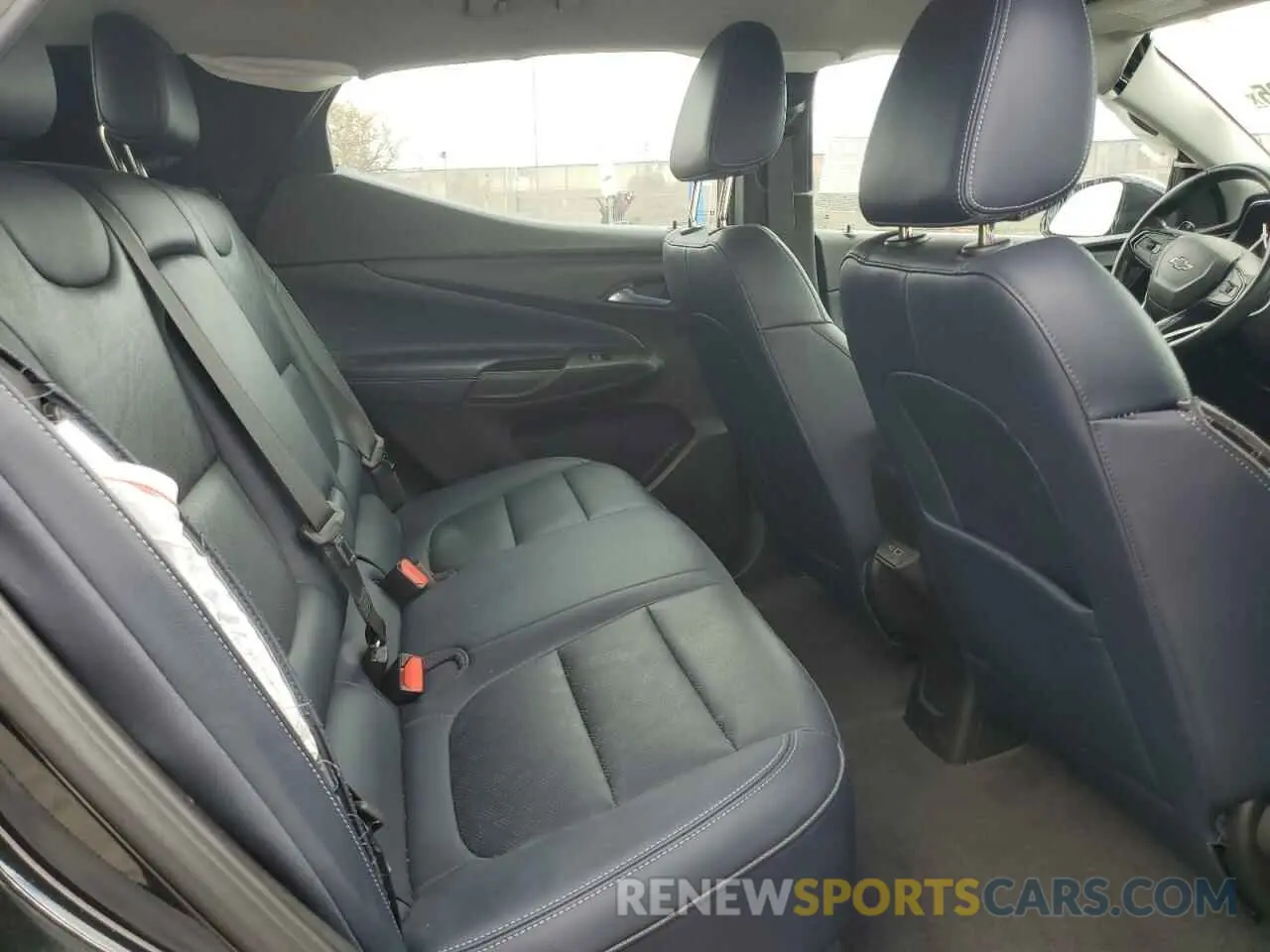 11 Photograph of a damaged car 1G1FY6S02N4110432 CHEVROLET BOLT 2022