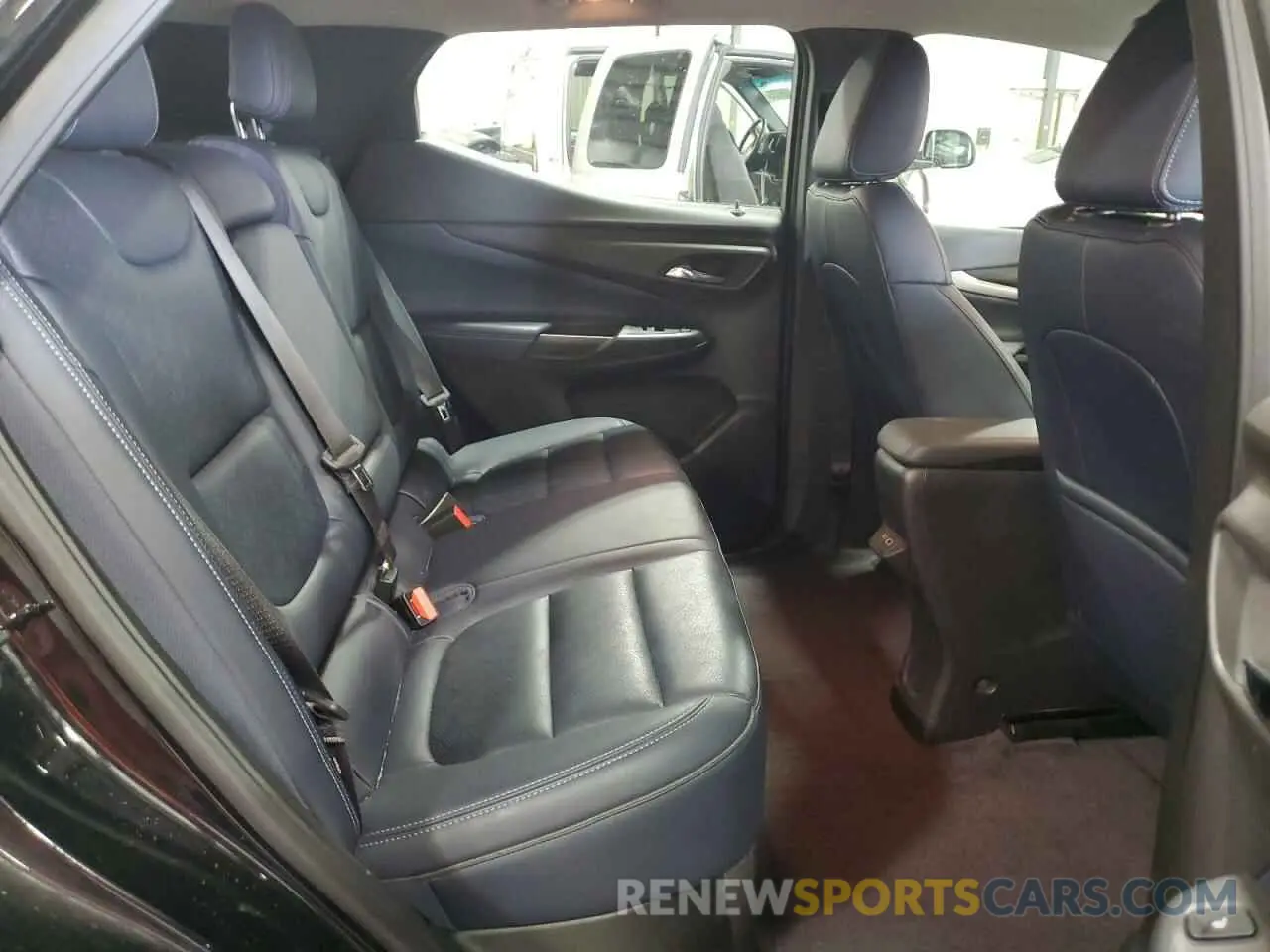 11 Photograph of a damaged car 1G1FZ6S02N4125946 CHEVROLET BOLT 2022