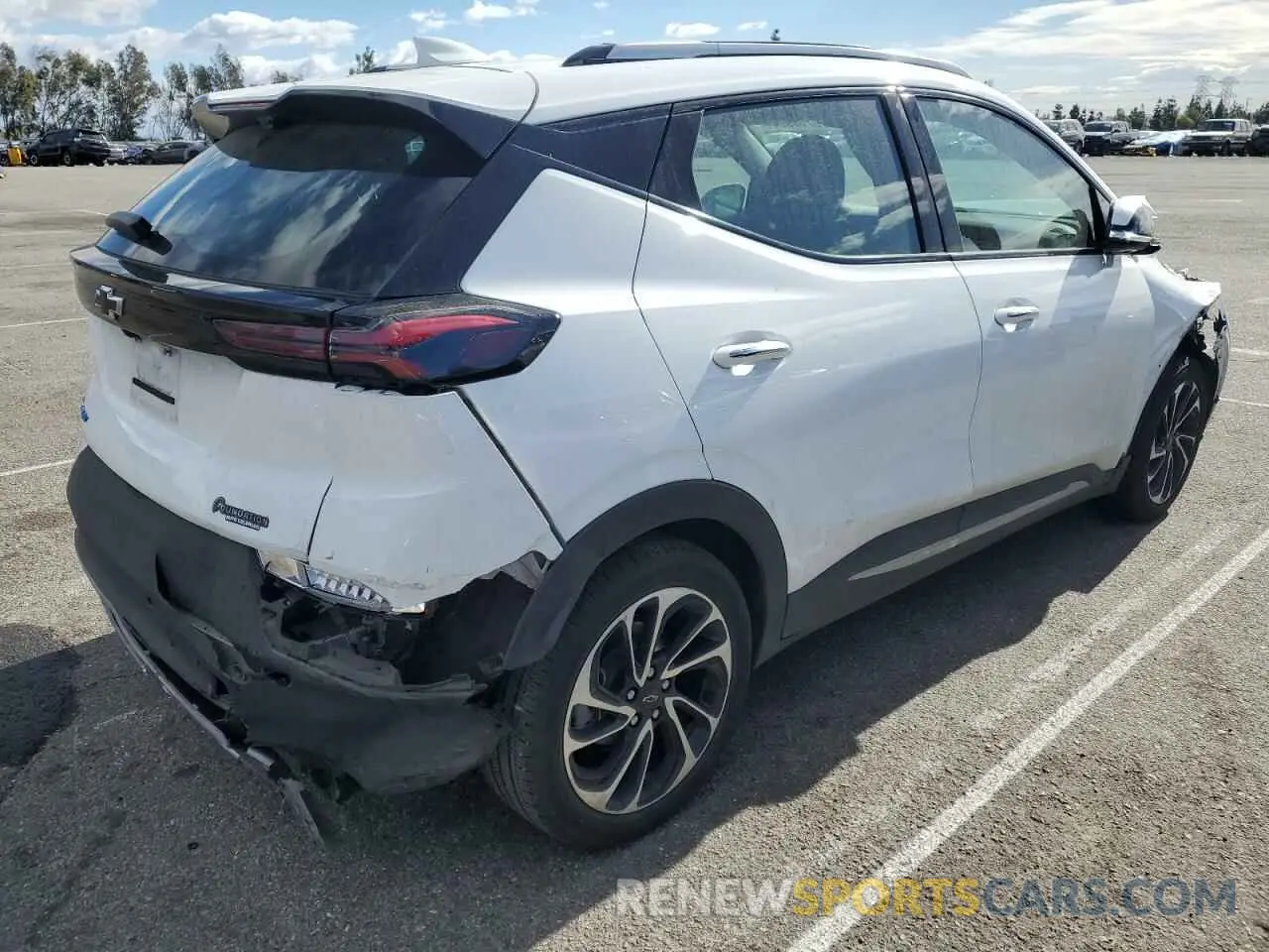 3 Photograph of a damaged car 1G1FZ6S05N4108106 CHEVROLET BOLT 2022