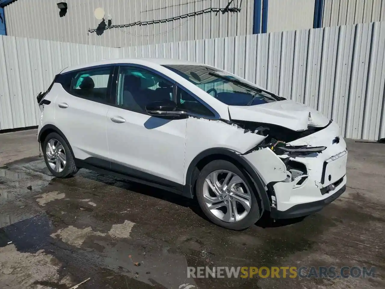 4 Photograph of a damaged car 1G1FW6S00P4197160 CHEVROLET BOLT 2023