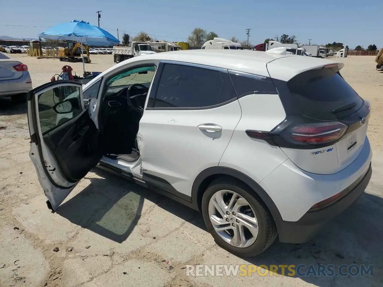 2 Photograph of a damaged car 1G1FW6S02P4111847 CHEVROLET BOLT 2023