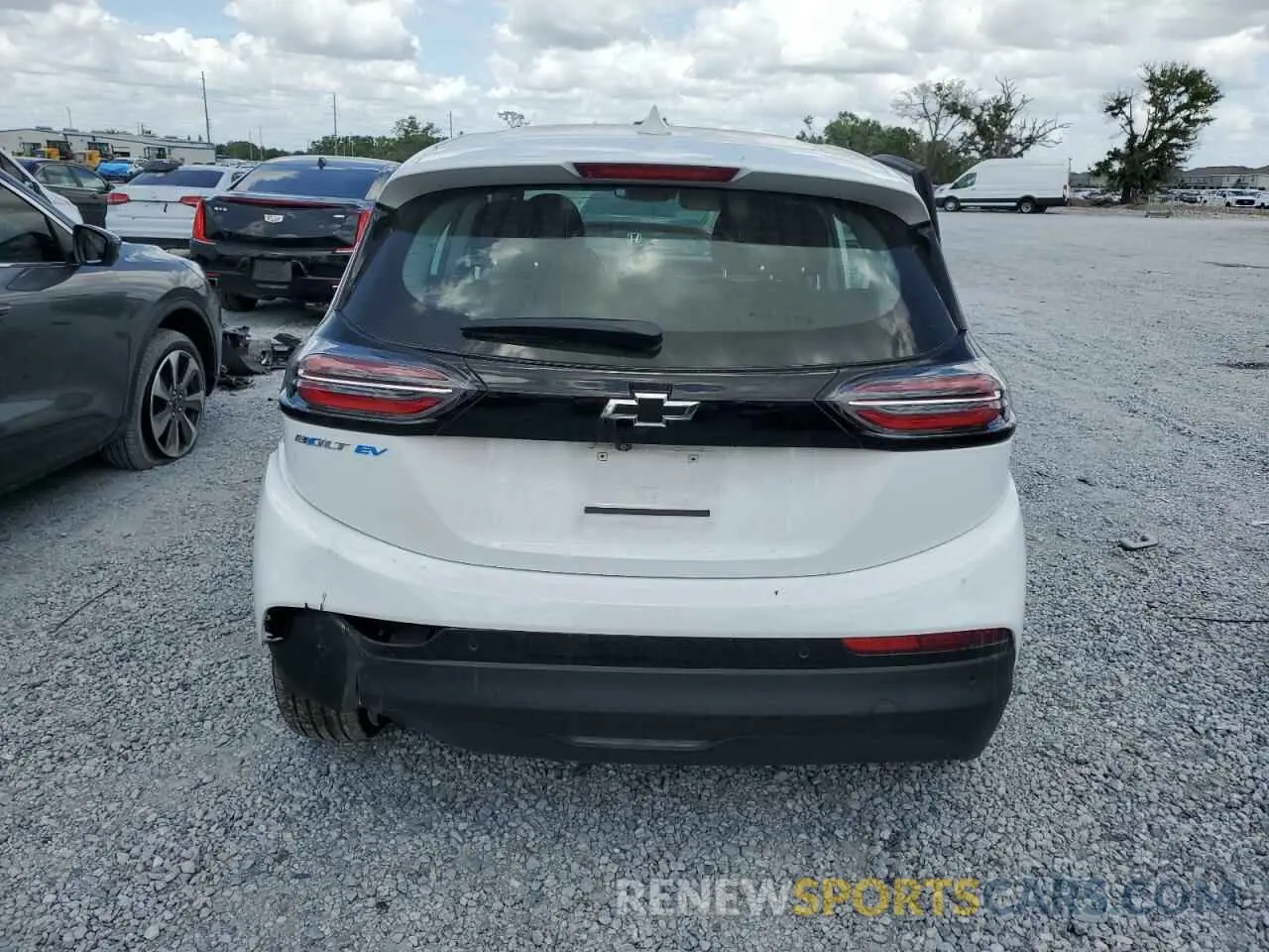 6 Photograph of a damaged car 1G1FW6S06P4132944 CHEVROLET BOLT 2023