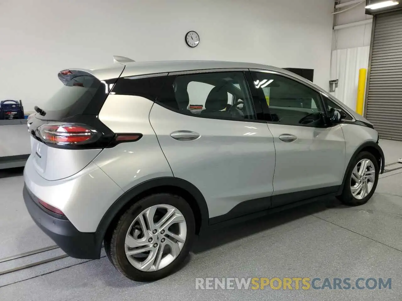 3 Photograph of a damaged car 1G1FW6S09P4200041 CHEVROLET BOLT 2023