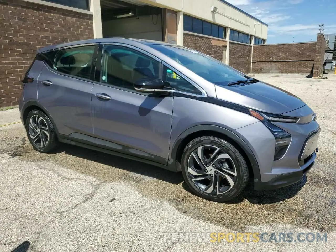 4 Photograph of a damaged car 1G1FX6S03P4191947 CHEVROLET BOLT 2023