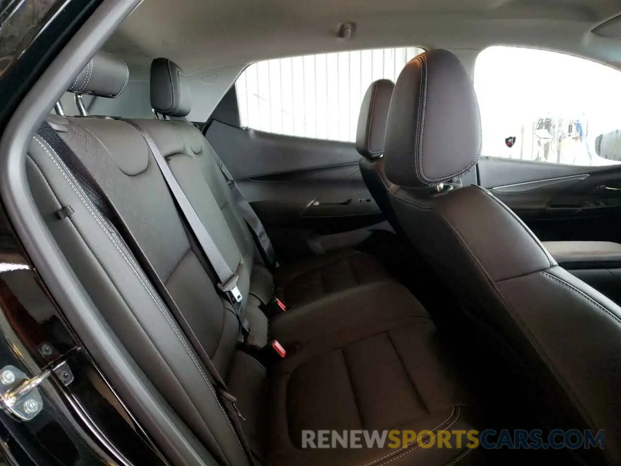 10 Photograph of a damaged car 1G1FX6S05P4192436 CHEVROLET BOLT 2023