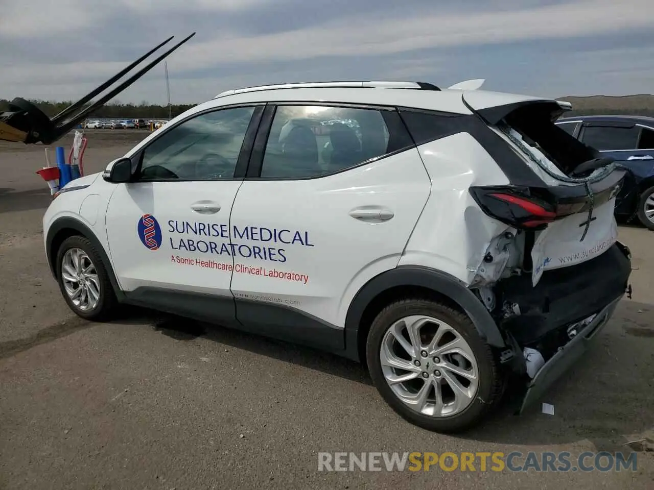 2 Photograph of a damaged car 1G1FY6S03P4102388 CHEVROLET BOLT 2023