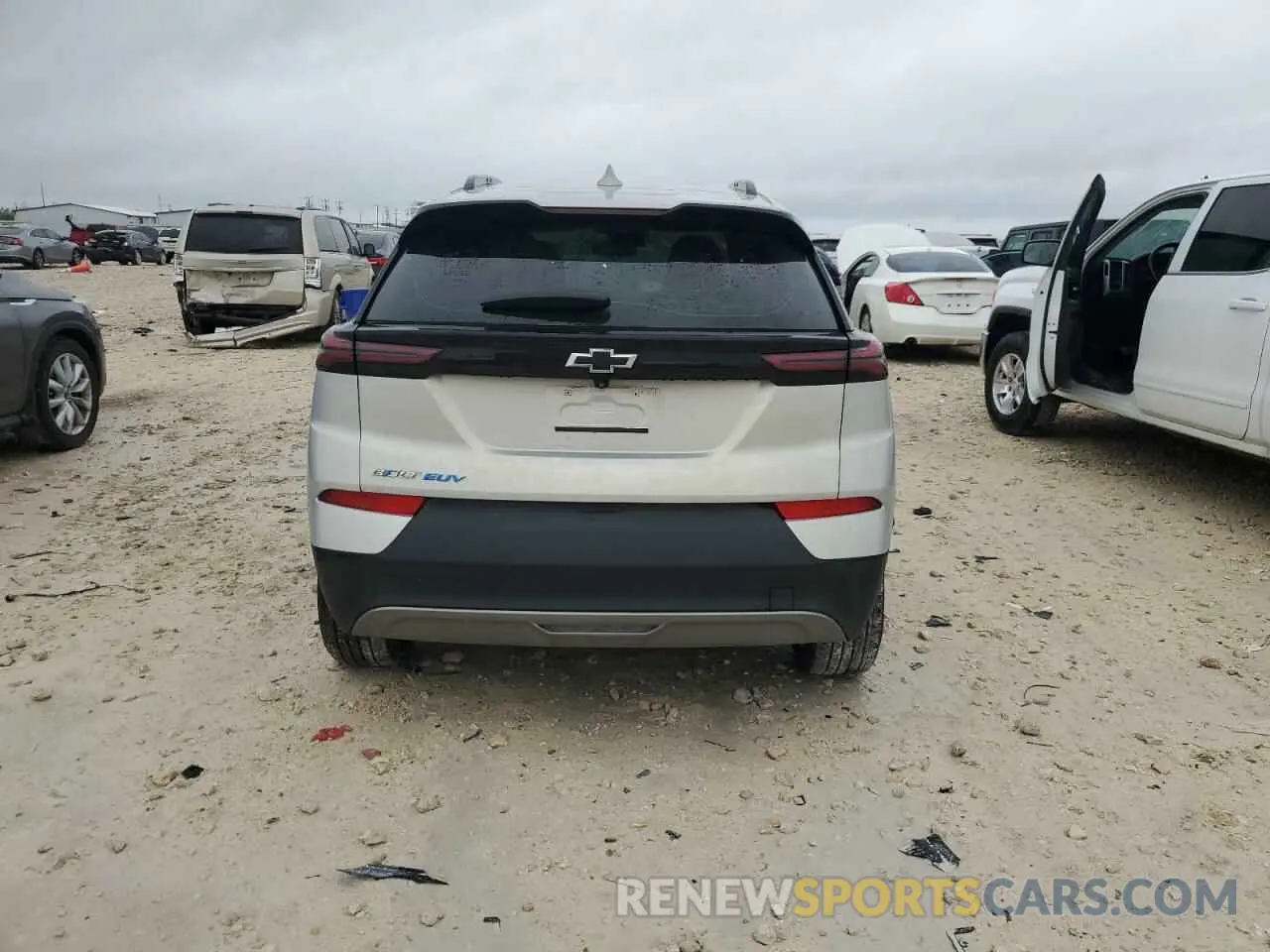 6 Photograph of a damaged car 1G1FY6S03P4172814 CHEVROLET BOLT 2023