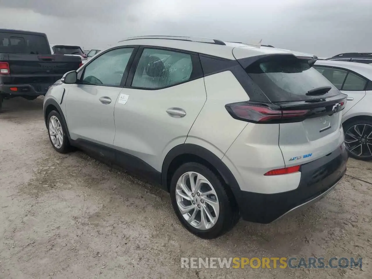 2 Photograph of a damaged car 1G1FY6S06P4164688 CHEVROLET BOLT 2023