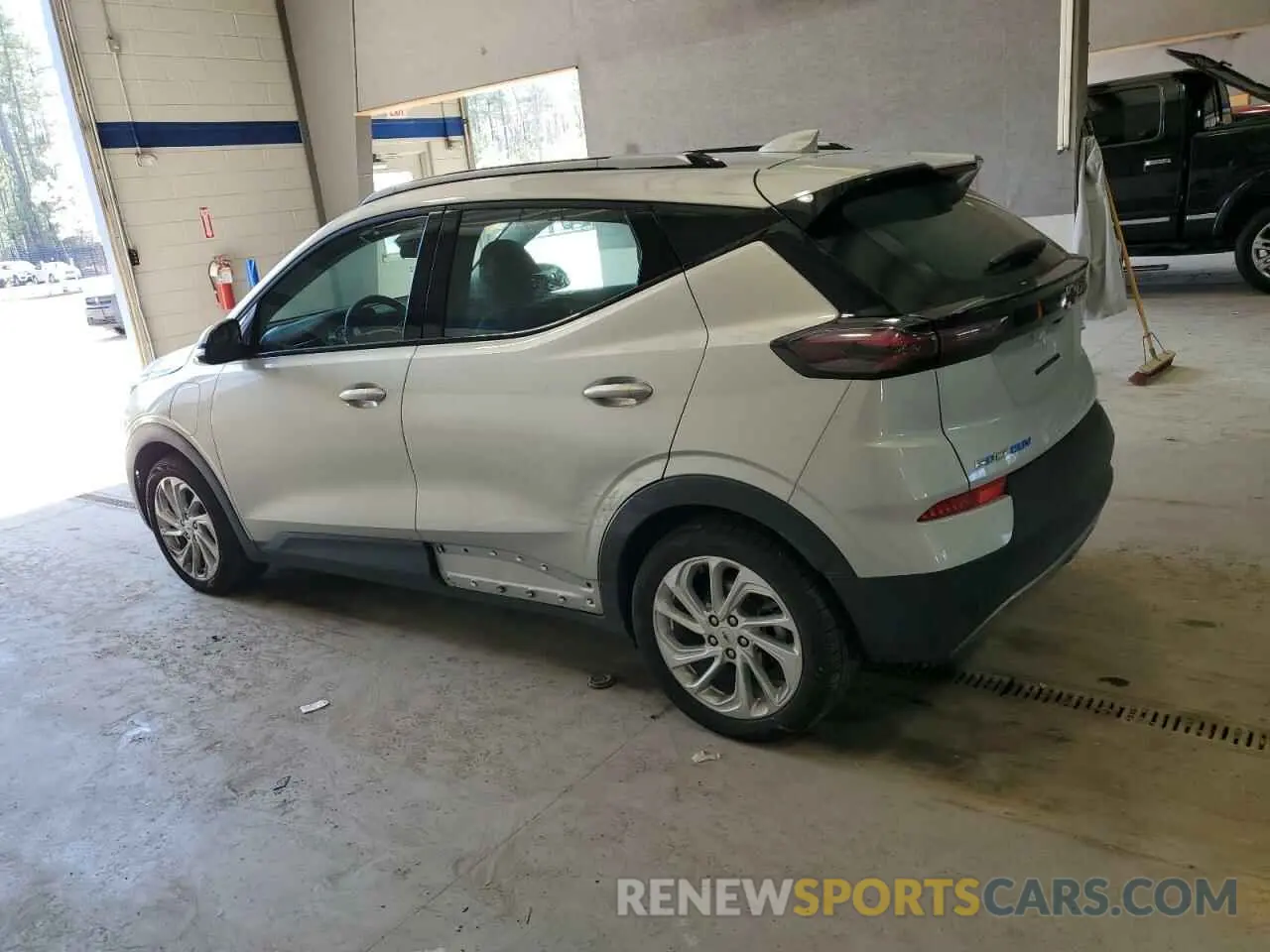 2 Photograph of a damaged car 1G1FY6S08P4150856 CHEVROLET BOLT 2023