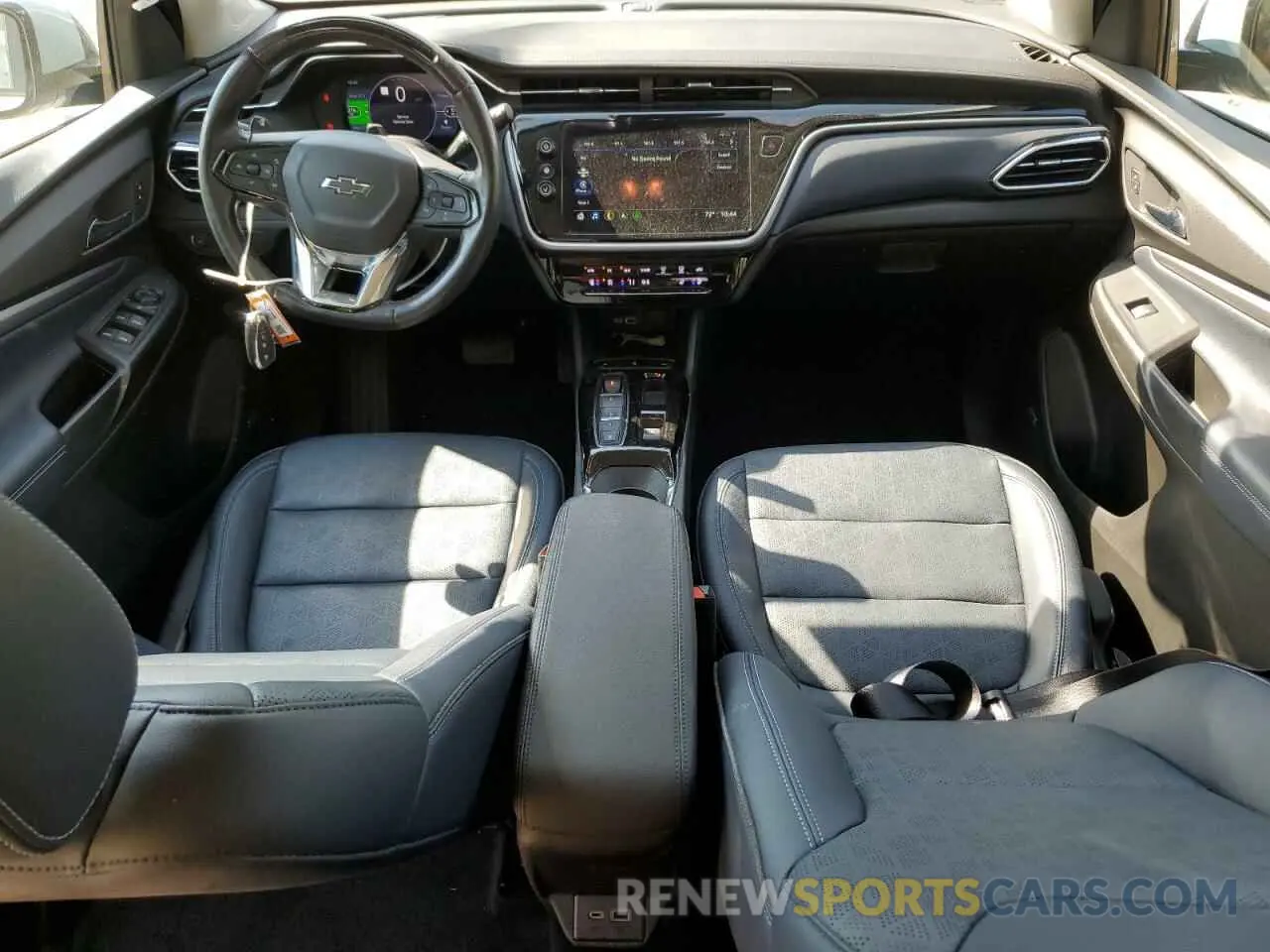 8 Photograph of a damaged car 1G1FZ6S01P4183582 CHEVROLET BOLT 2023