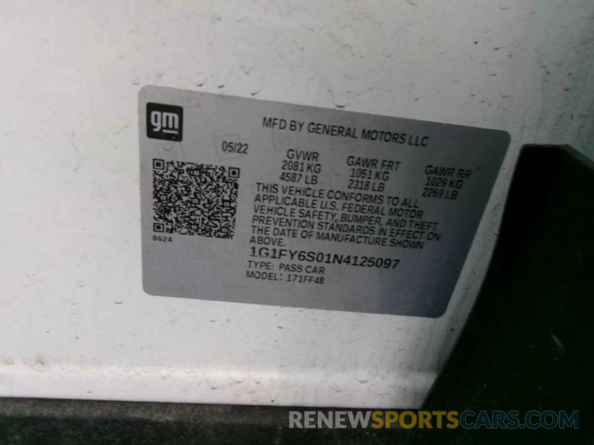 10 Photograph of a damaged car 1G1FY6S01N4125097 CHEVROLET BOLT EUV 2022