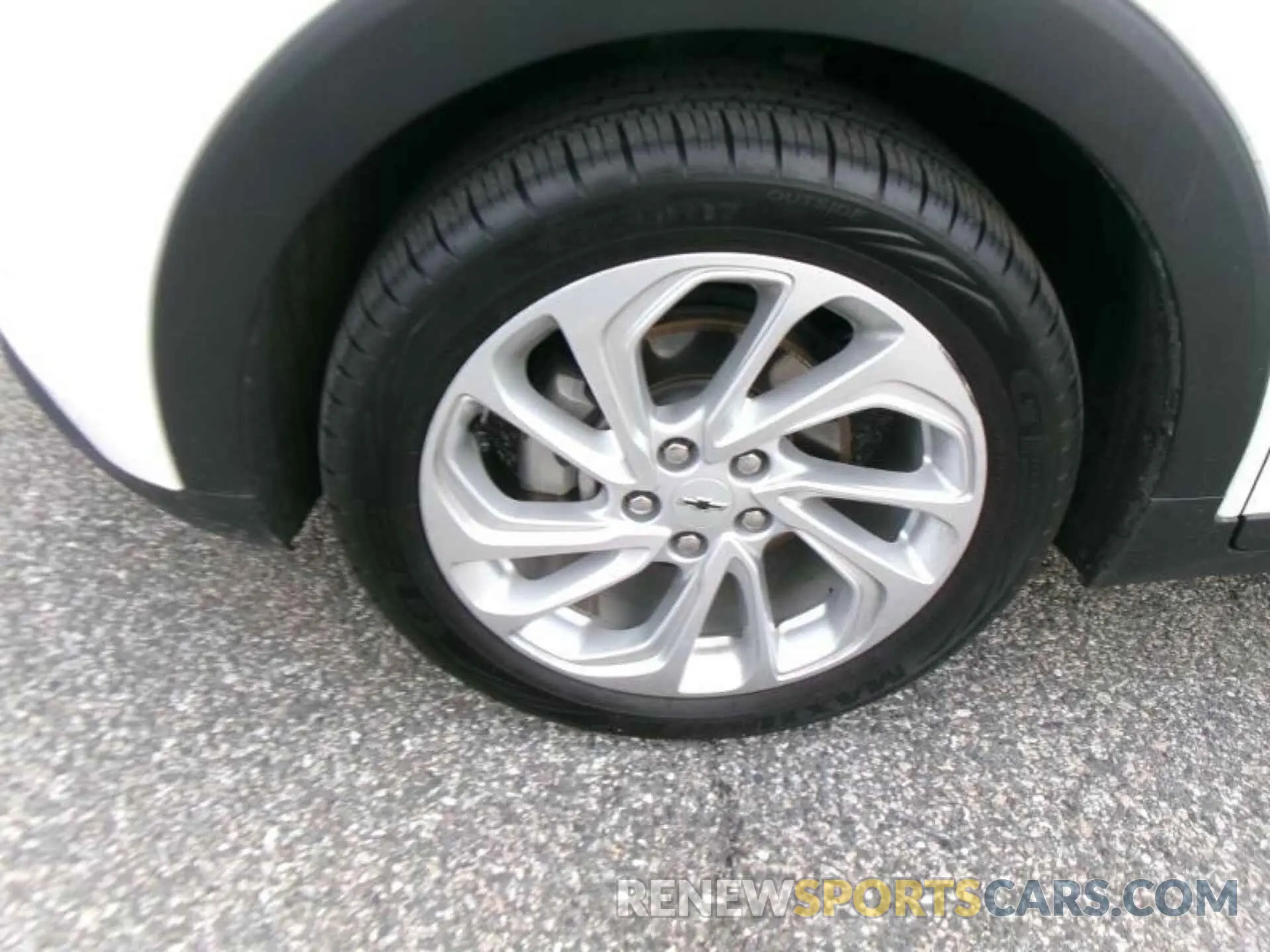 5 Photograph of a damaged car 1G1FY6S01N4125097 CHEVROLET BOLT EUV 2022