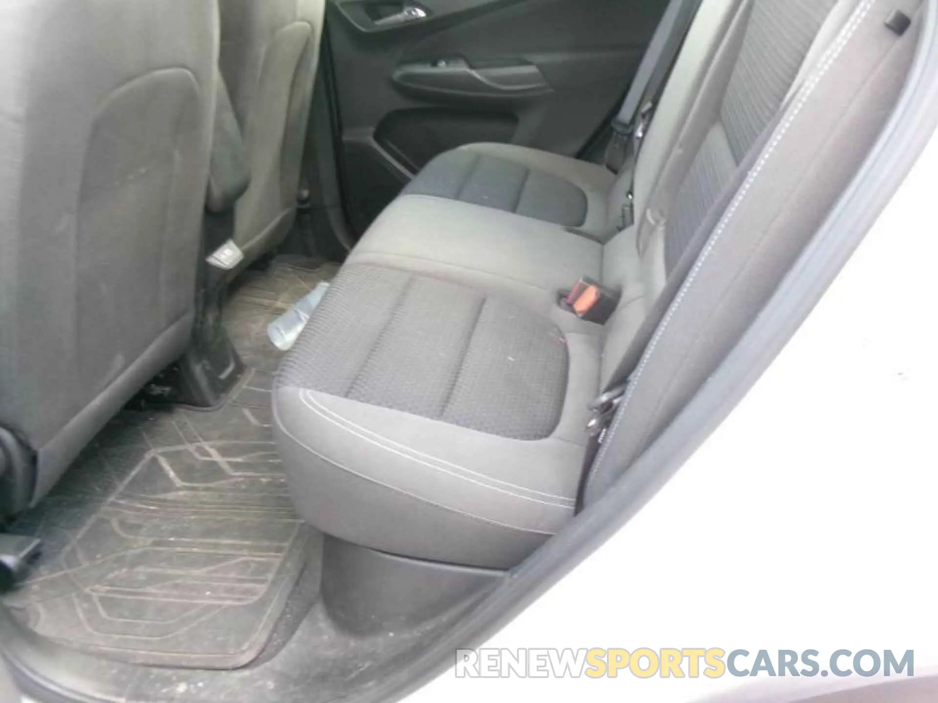 8 Photograph of a damaged car 1G1FY6S01N4125097 CHEVROLET BOLT EUV 2022