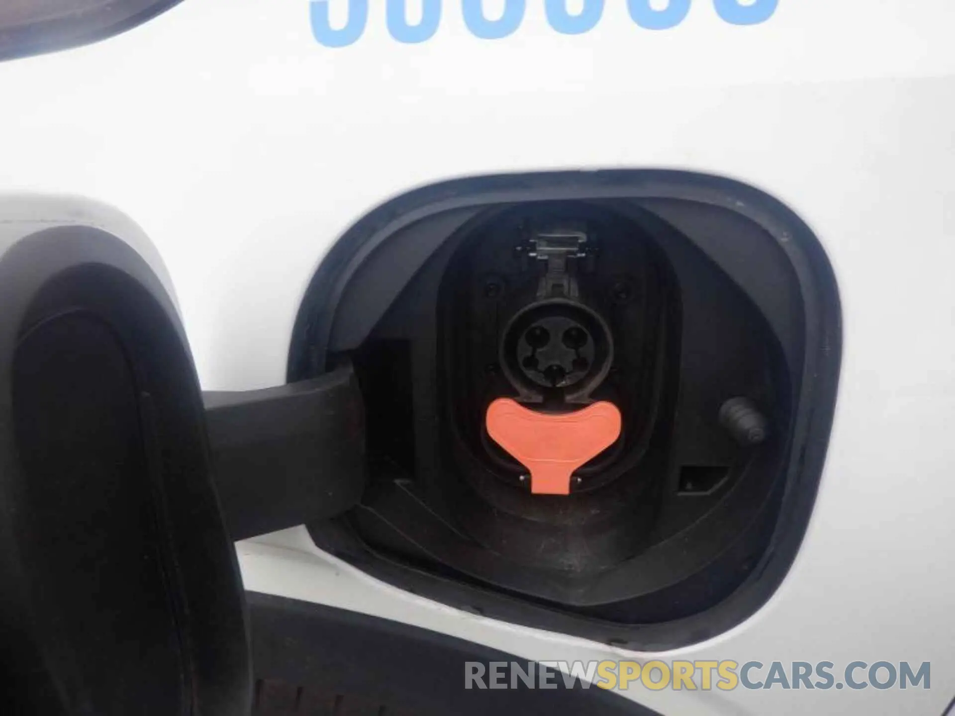 13 Photograph of a damaged car 1G1FY6S02N4125559 CHEVROLET BOLT EUV 2022