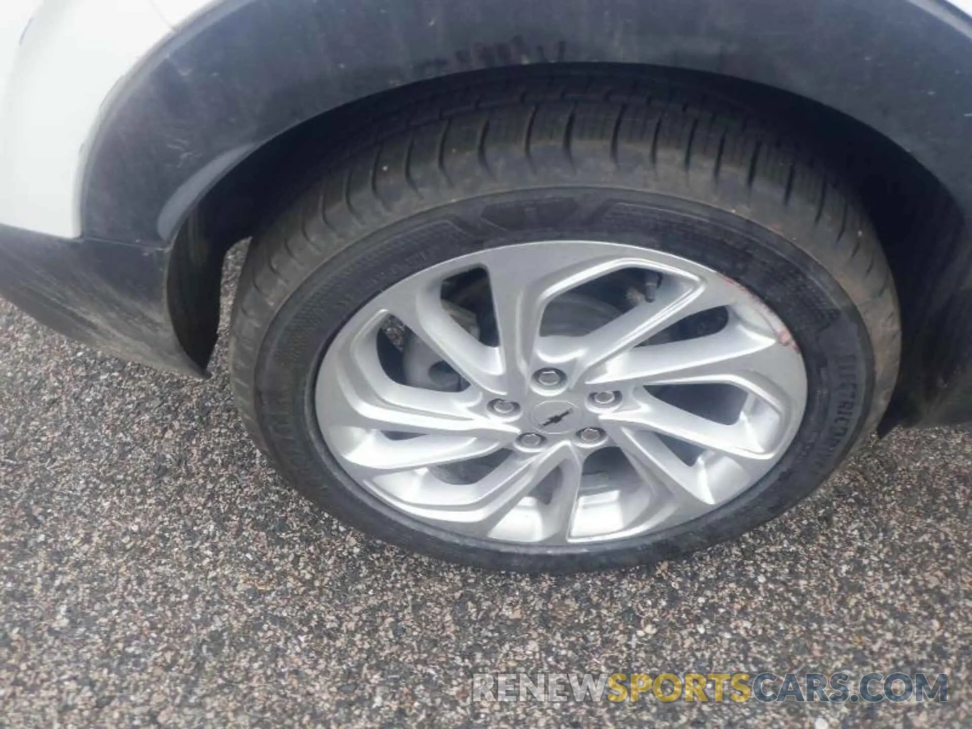 2 Photograph of a damaged car 1G1FY6S02N4125559 CHEVROLET BOLT EUV 2022