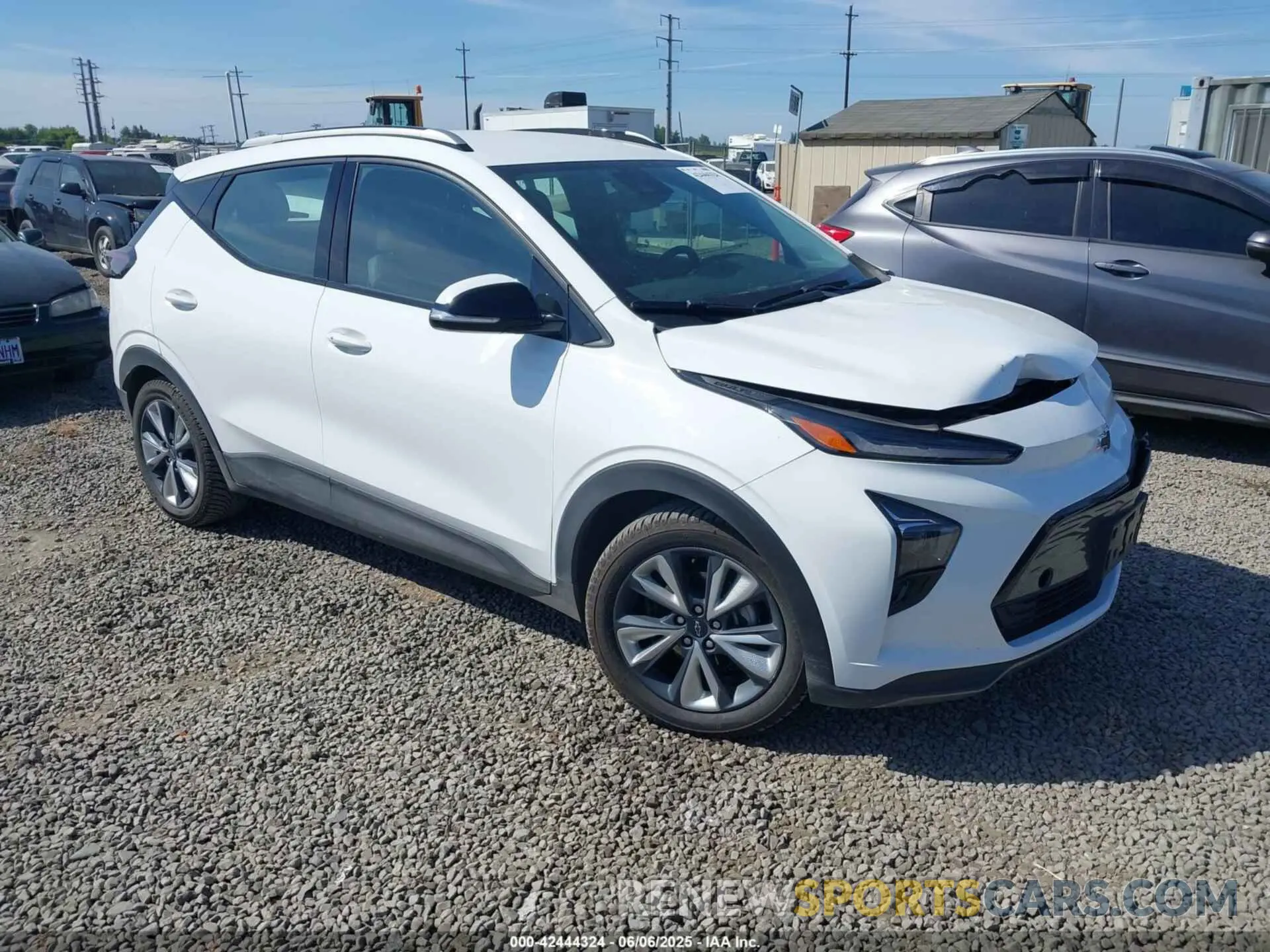 1 Photograph of a damaged car 1G1FY6S02N4135704 CHEVROLET BOLT EUV 2022