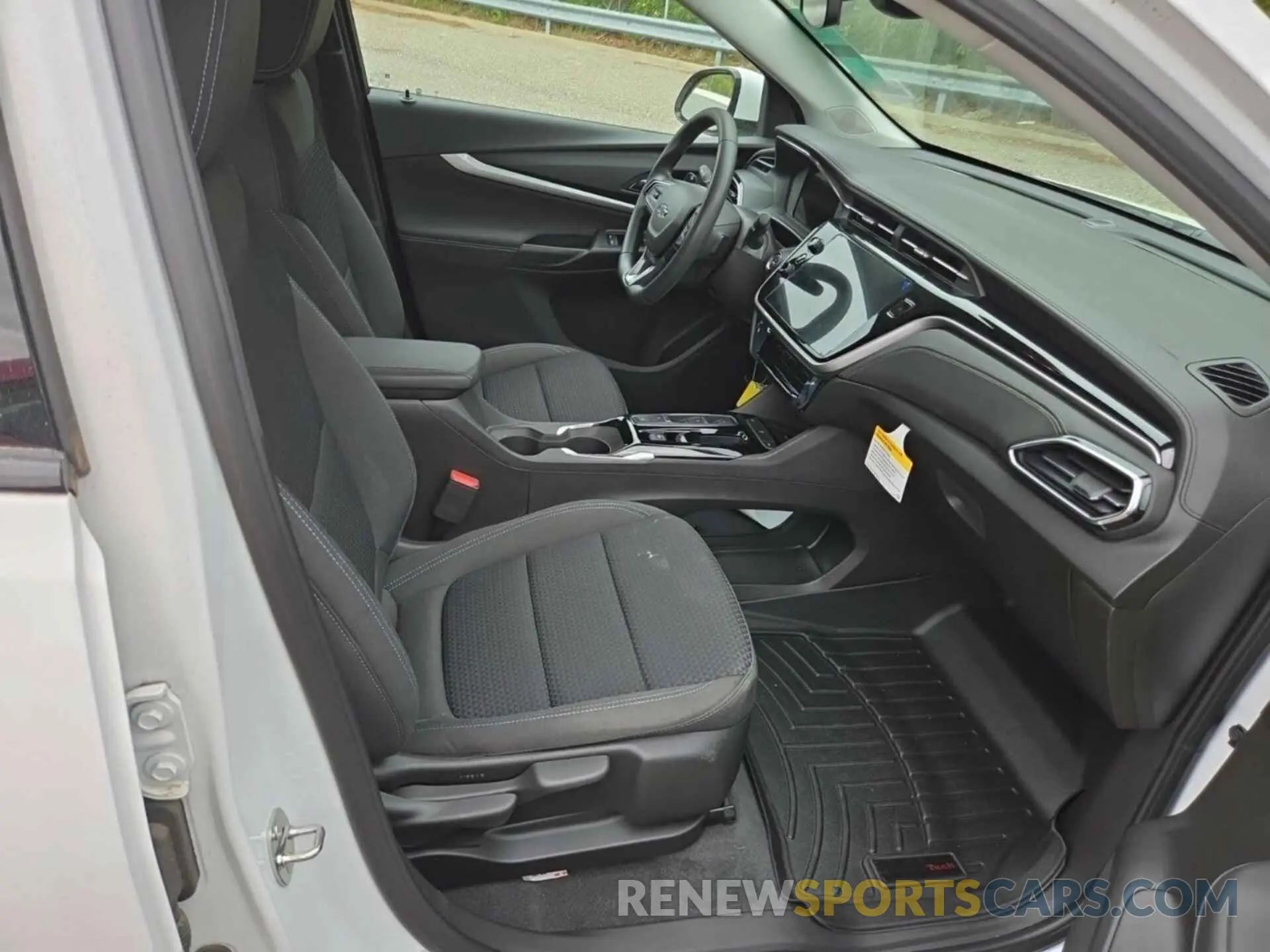 12 Photograph of a damaged car 1G1FY6S04N4117835 CHEVROLET BOLT EUV 2022