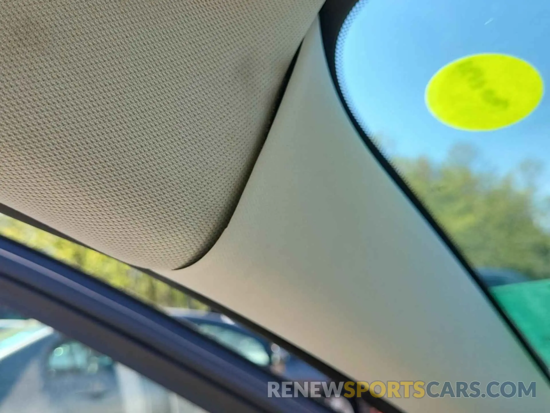 2 Photograph of a damaged car 1G1FY6S04N4117835 CHEVROLET BOLT EUV 2022