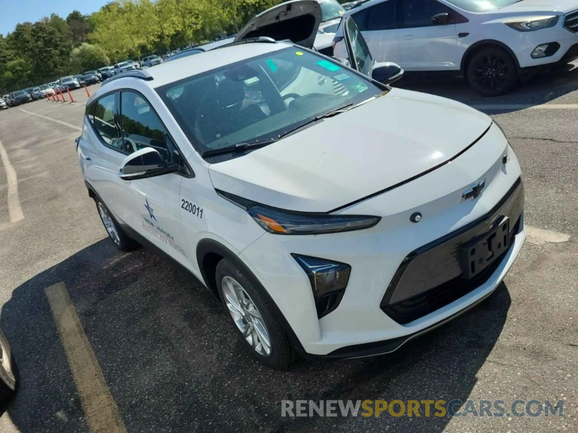34 Photograph of a damaged car 1G1FY6S04N4117835 CHEVROLET BOLT EUV 2022