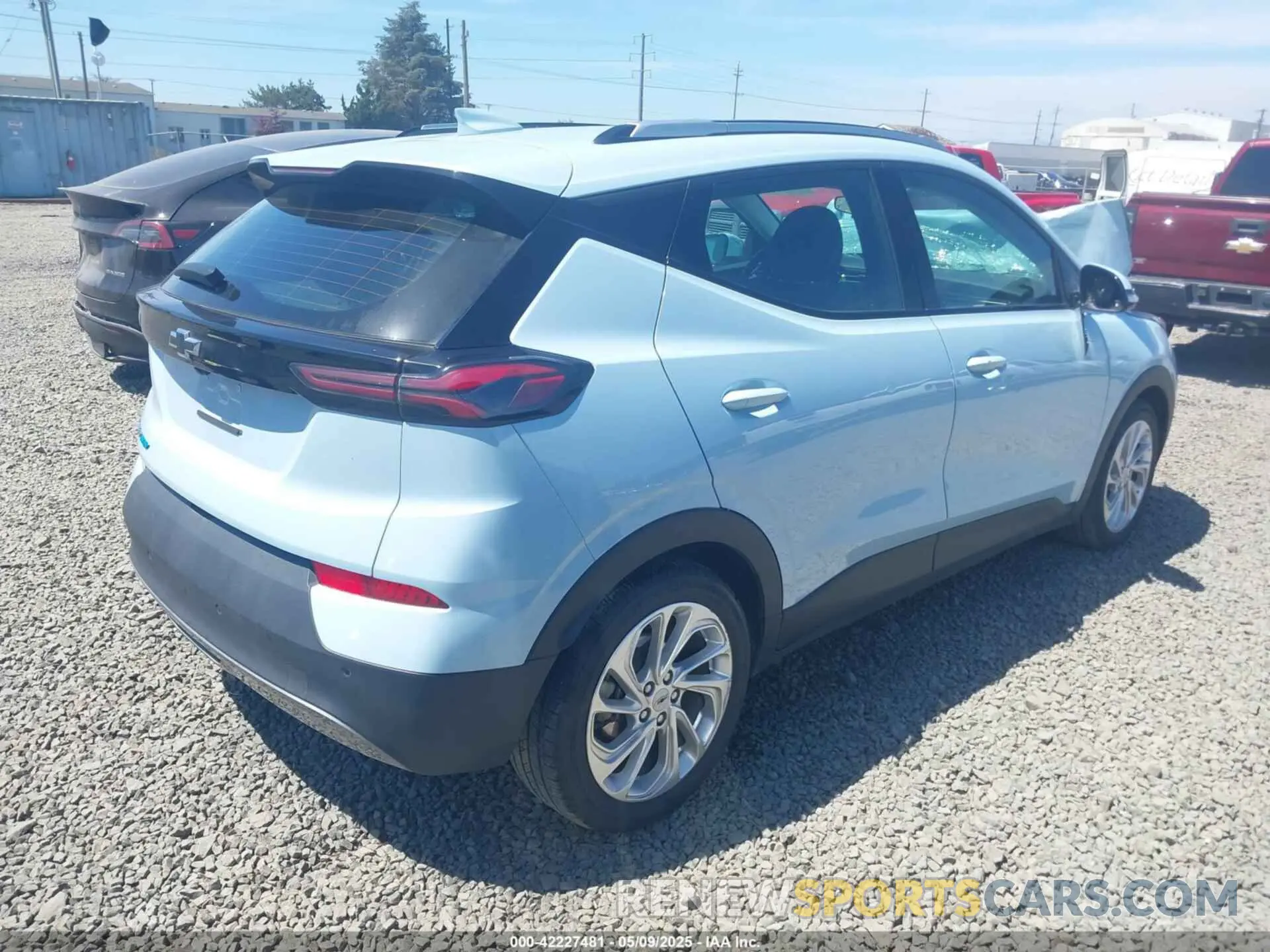 4 Photograph of a damaged car 1G1FY6S05N4109761 CHEVROLET BOLT EUV 2022