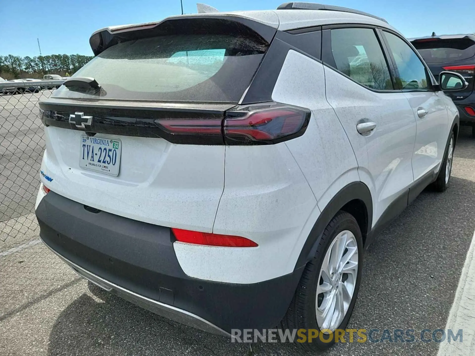 4 Photograph of a damaged car 1G1FY6S05N4125281 CHEVROLET BOLT EUV 2022