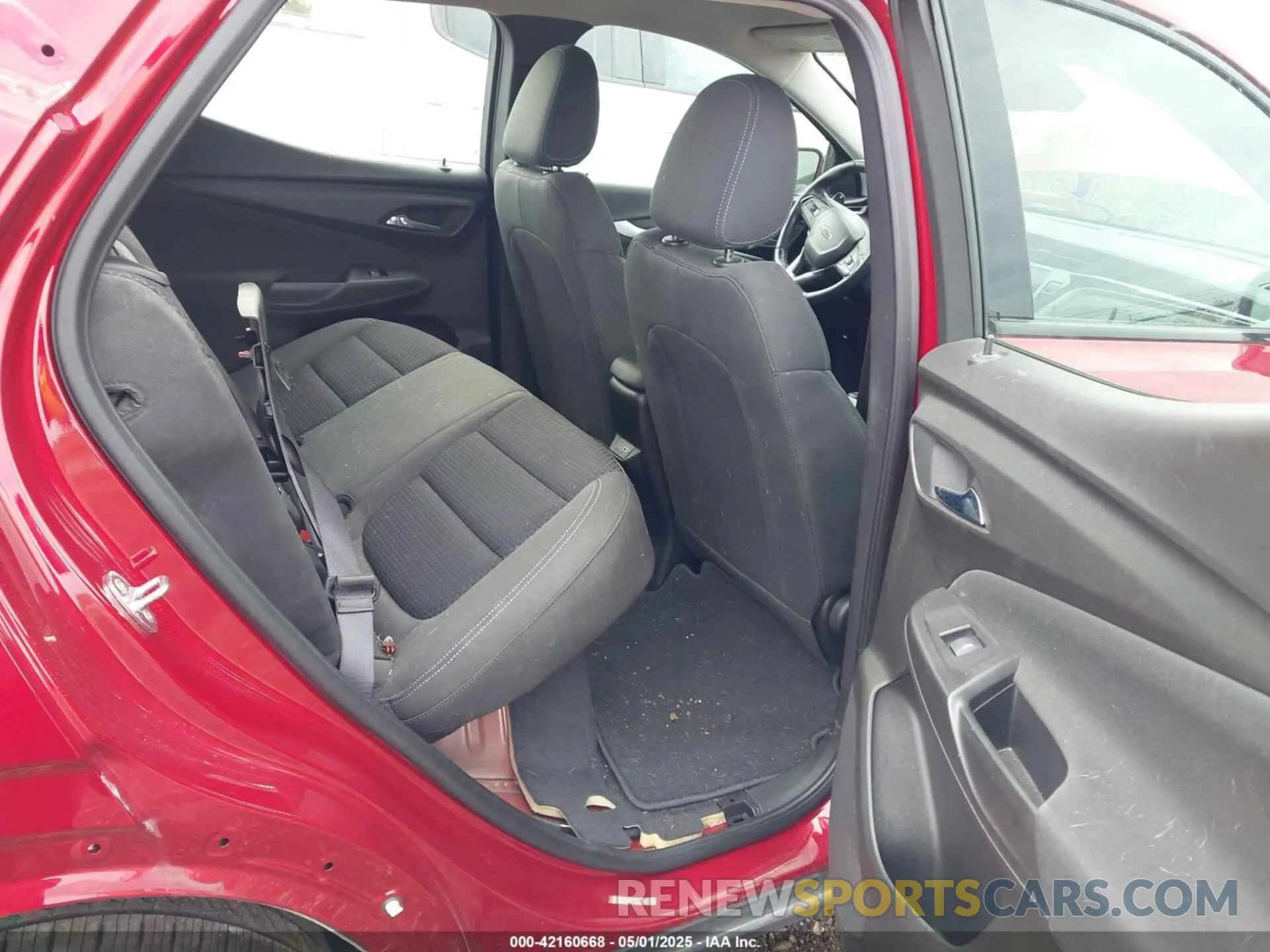 8 Photograph of a damaged car 1G1FY6S06N4108442 CHEVROLET BOLT EUV 2022