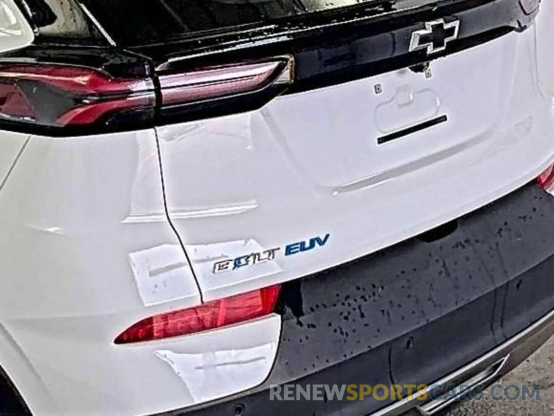 1 Photograph of a damaged car 1G1FY6S06N4125337 CHEVROLET BOLT EUV 2022