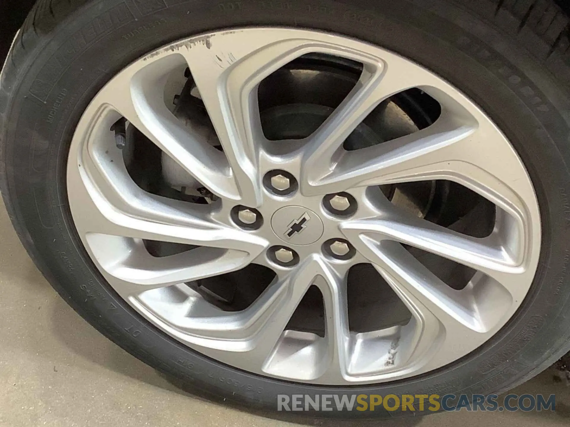 2 Photograph of a damaged car 1G1FY6S06N4125337 CHEVROLET BOLT EUV 2022