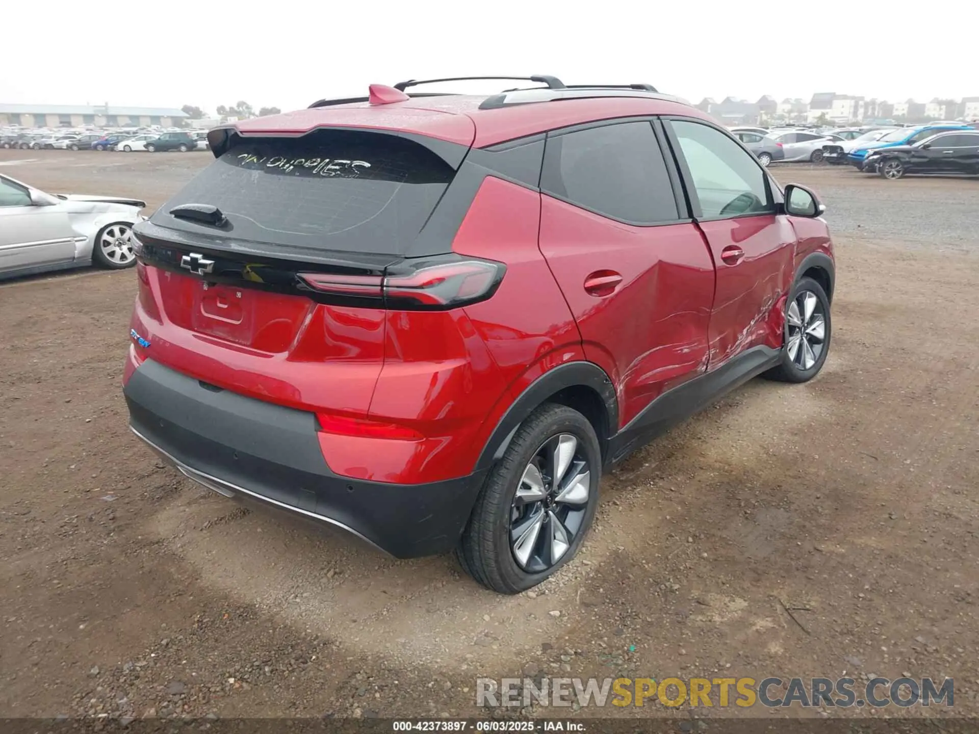 4 Photograph of a damaged car 1G1FY6S09N4108144 CHEVROLET BOLT EUV 2022