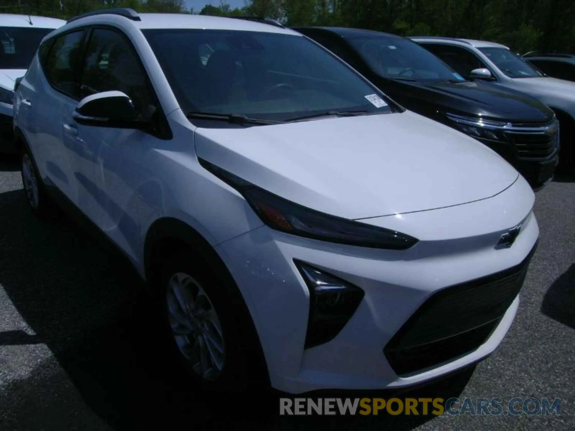 3 Photograph of a damaged car 1G1FY6S09N4125588 CHEVROLET BOLT EUV 2022