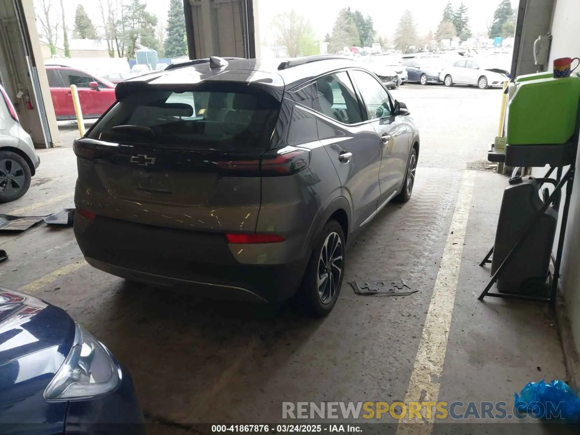 4 Photograph of a damaged car 1G1FZ6S00N4124455 CHEVROLET BOLT EUV 2022