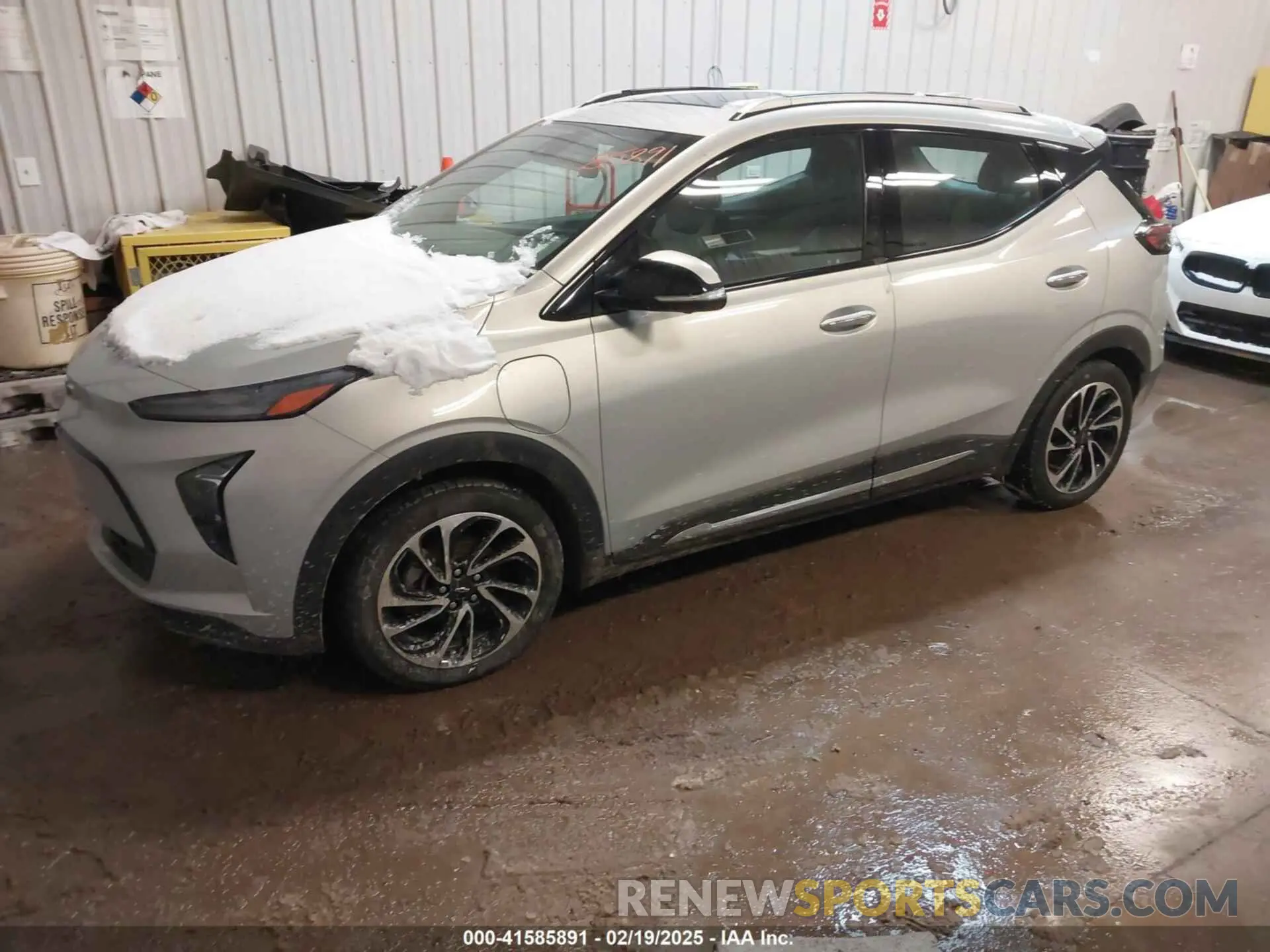 2 Photograph of a damaged car 1G1FZ6S03N4123509 CHEVROLET BOLT EUV 2022