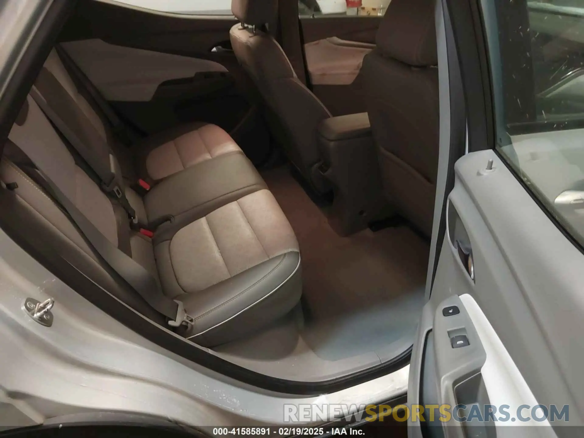 8 Photograph of a damaged car 1G1FZ6S03N4123509 CHEVROLET BOLT EUV 2022