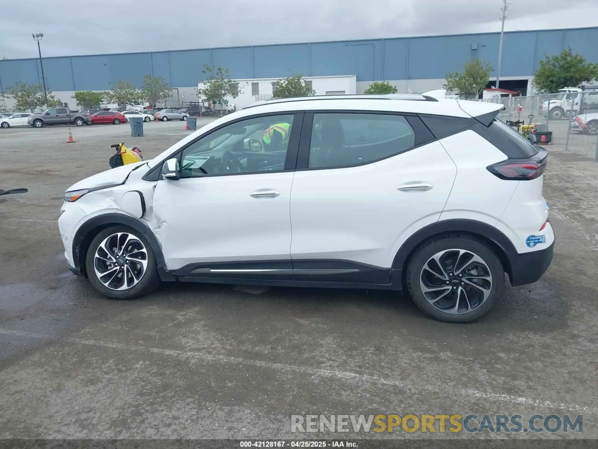 14 Photograph of a damaged car 1G1FZ6S06N4111502 CHEVROLET BOLT EUV 2022
