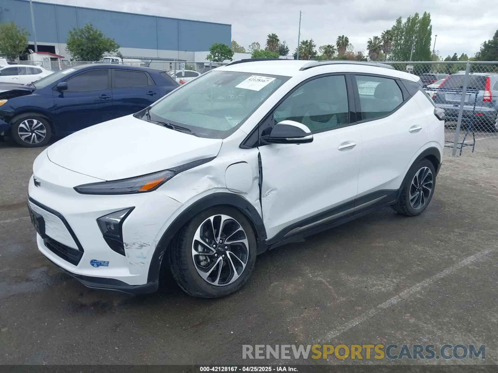 2 Photograph of a damaged car 1G1FZ6S06N4111502 CHEVROLET BOLT EUV 2022