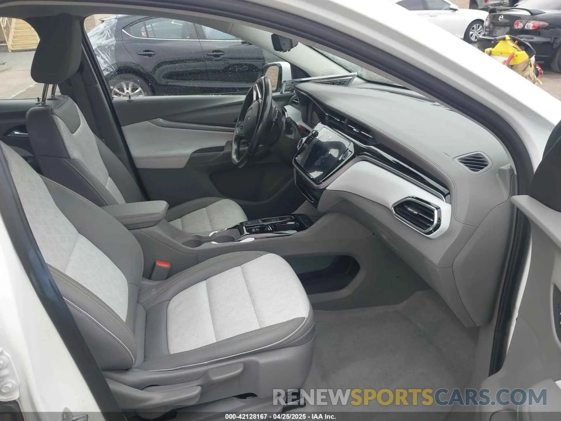 5 Photograph of a damaged car 1G1FZ6S06N4111502 CHEVROLET BOLT EUV 2022