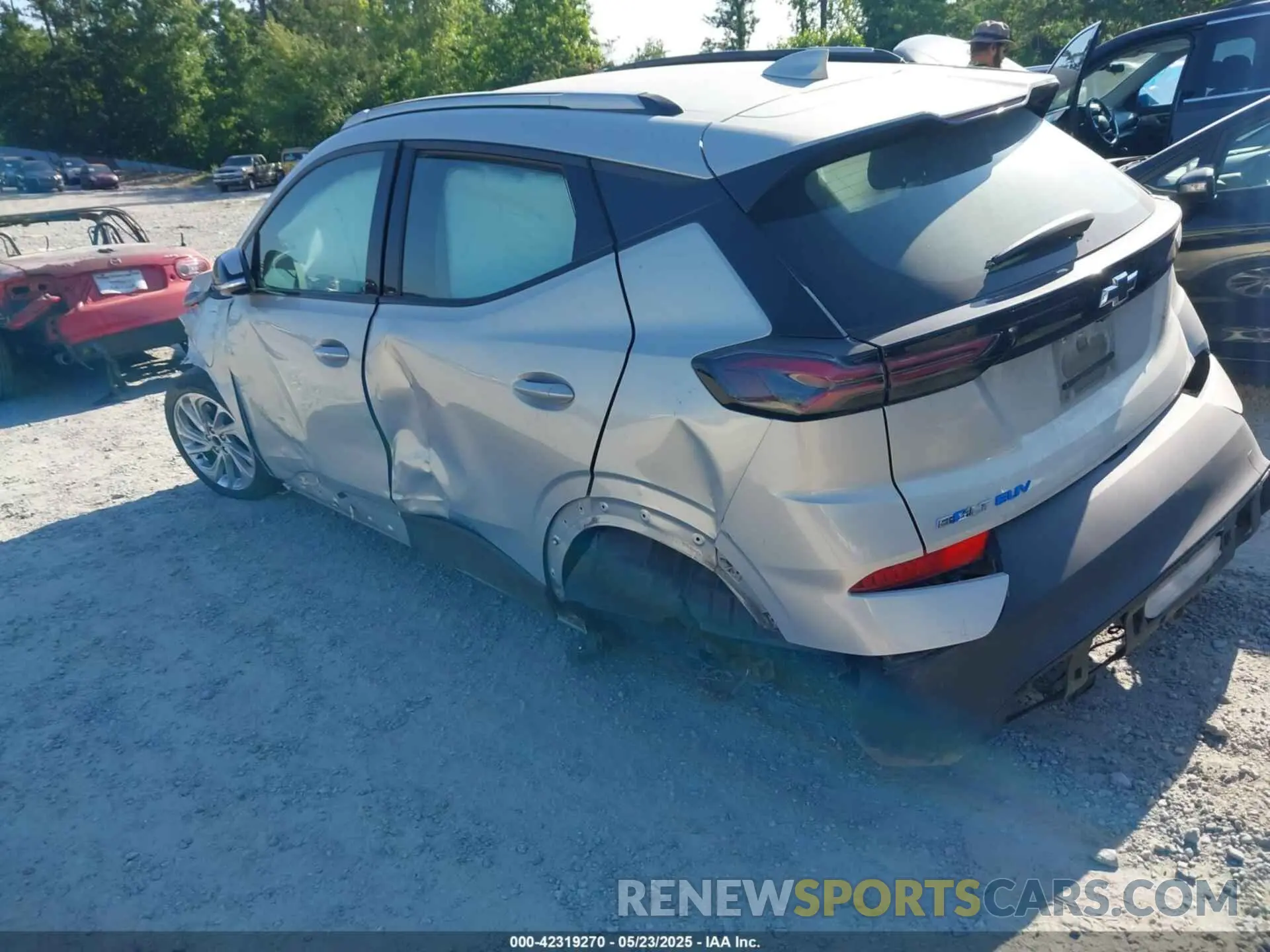 3 Photograph of a damaged car 1G1FY6S00P4149412 CHEVROLET BOLT EUV 2023