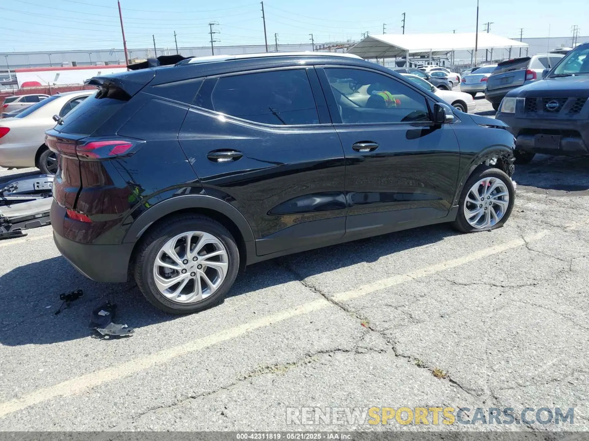 4 Photograph of a damaged car 1G1FY6S00P4152374 CHEVROLET BOLT EUV 2023