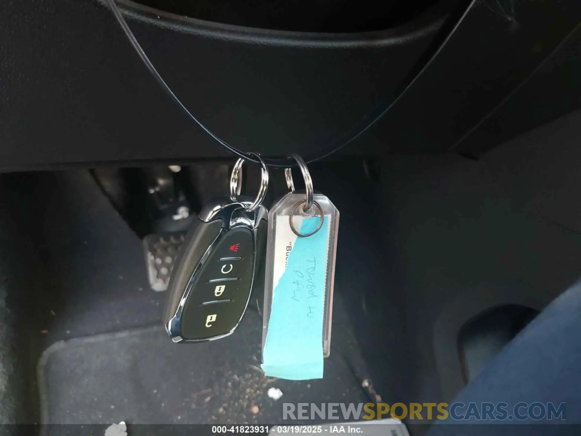 11 Photograph of a damaged car 1G1FY6S00P4153749 CHEVROLET BOLT EUV 2023