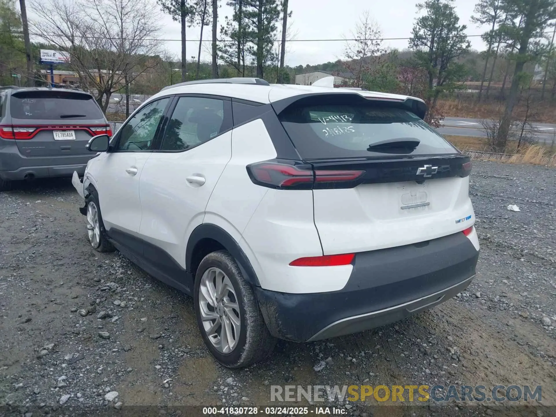 3 Photograph of a damaged car 1G1FY6S01P4184413 CHEVROLET BOLT EUV 2023