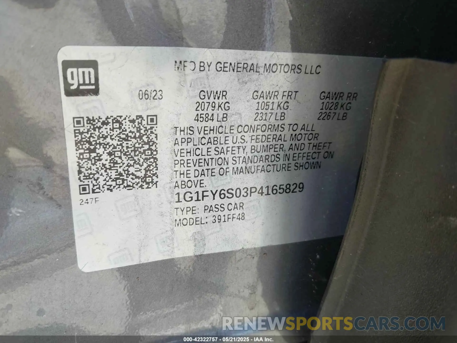9 Photograph of a damaged car 1G1FY6S03P4165829 CHEVROLET BOLT EUV 2023