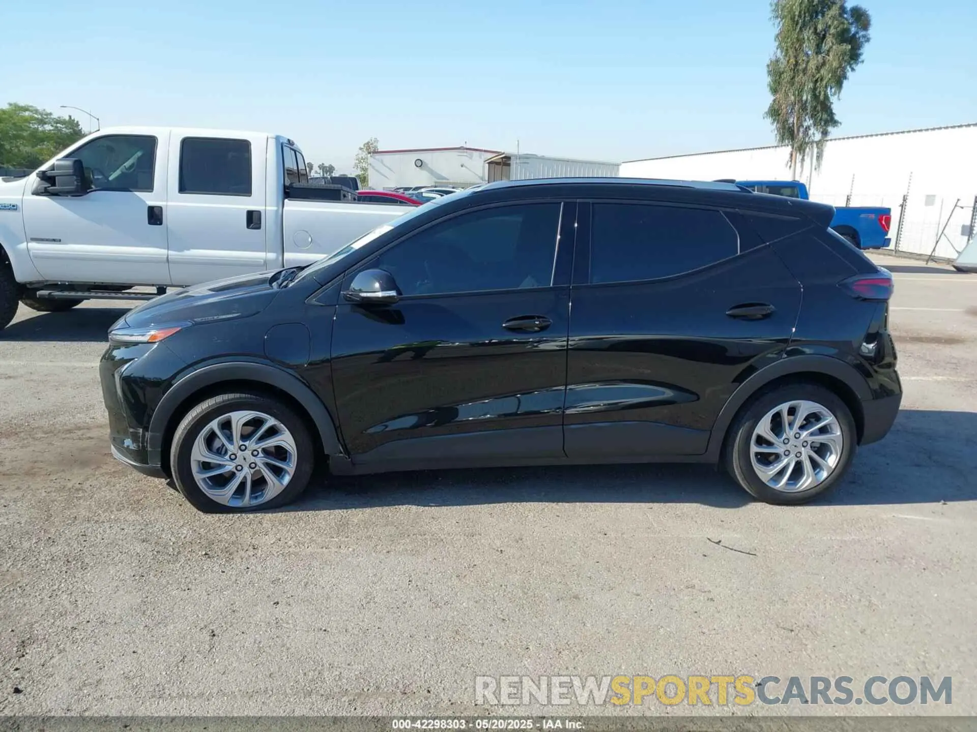 14 Photograph of a damaged car 1G1FY6S04P4126733 CHEVROLET BOLT EUV 2023