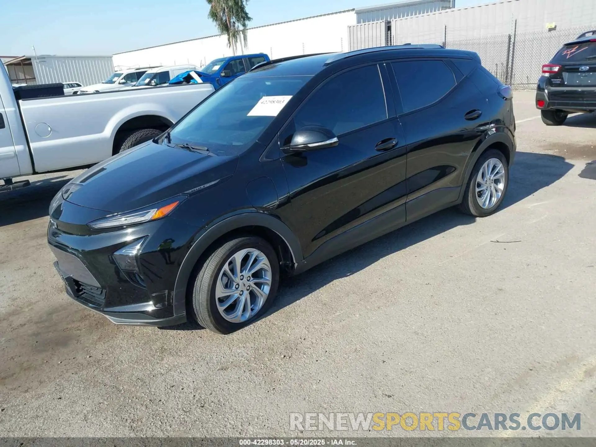 2 Photograph of a damaged car 1G1FY6S04P4126733 CHEVROLET BOLT EUV 2023