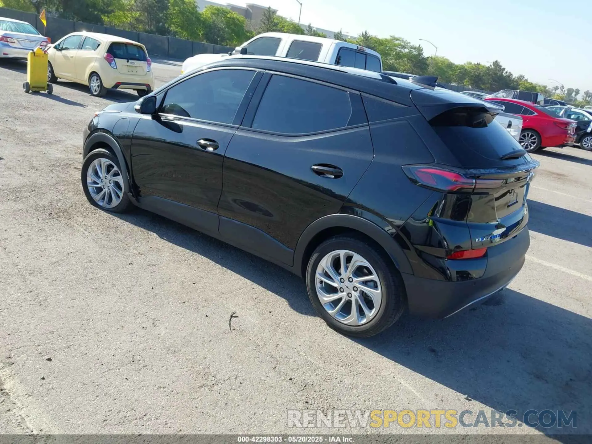 3 Photograph of a damaged car 1G1FY6S04P4126733 CHEVROLET BOLT EUV 2023